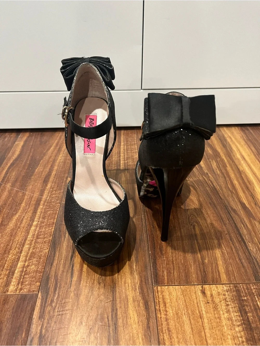 Betsey Johnson Alexsaa Black Glitter Bow Platform Heels 6.5